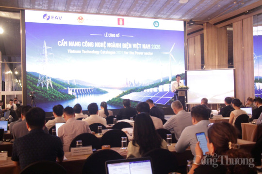 Việt Nam Ra Mắt "Bộ cẩm nang công nghệ ngành điện Việt Nam 2026: Cơ Hội Vàng Cho Điện Mặt Trời Tại Khánh Hòa